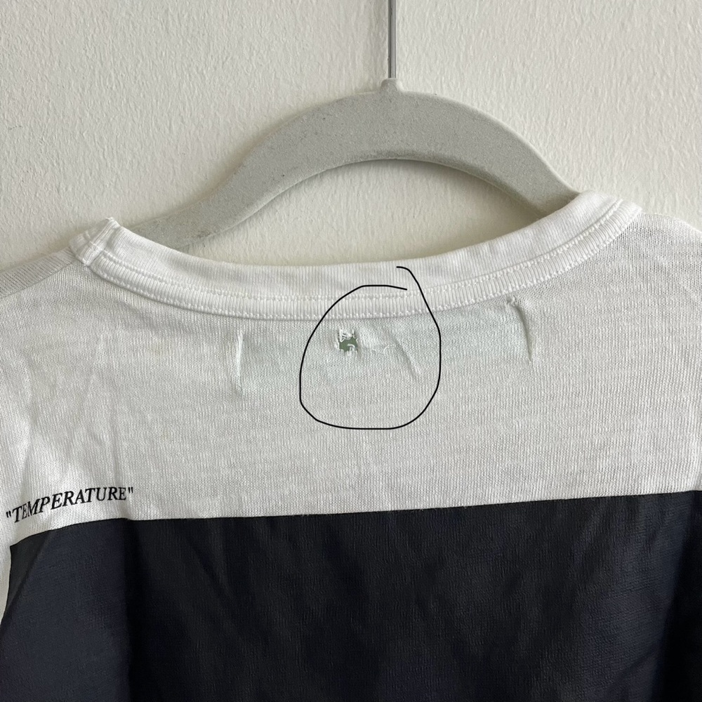 OFF-WHITE Mona Lisa Temperature T-shirt men’s size XXS small rip on top in back - Picture 10 of 10